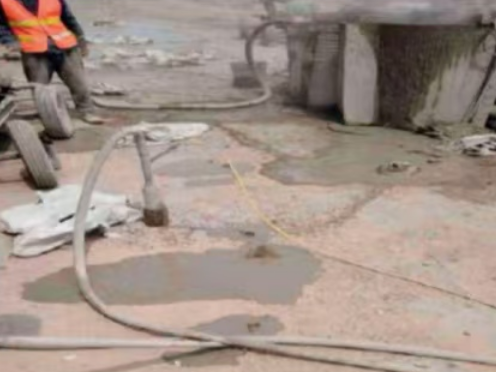 茶陵水泥混凝土路面板底注浆技术 路面脱空注浆整治方案